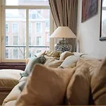 Redlight Canalview Centre Apartment