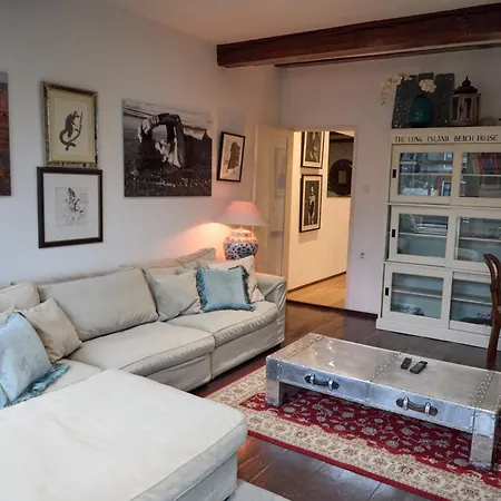 شقة Redlight Canalview Centre *