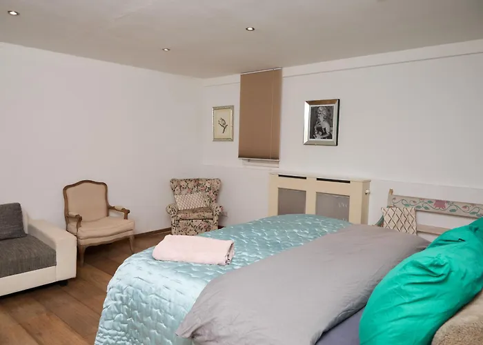 Redlight Canalview Centre Апартаменты