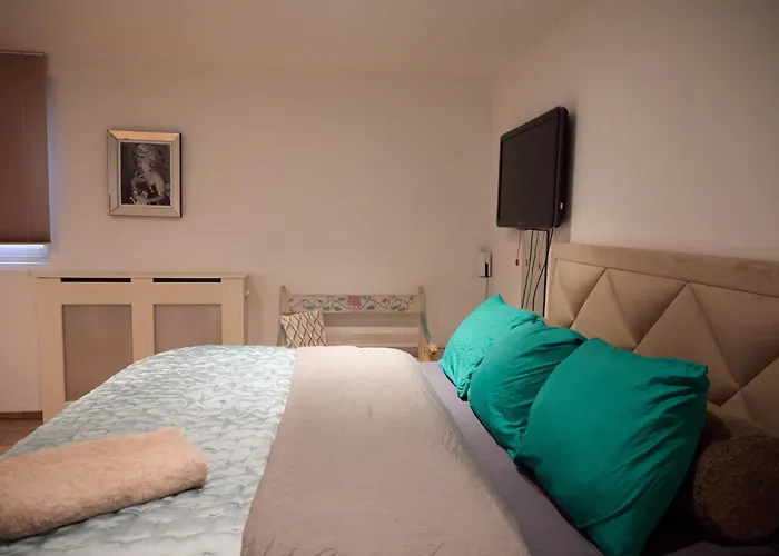 Redlight Canalview Centre Апартаменты *