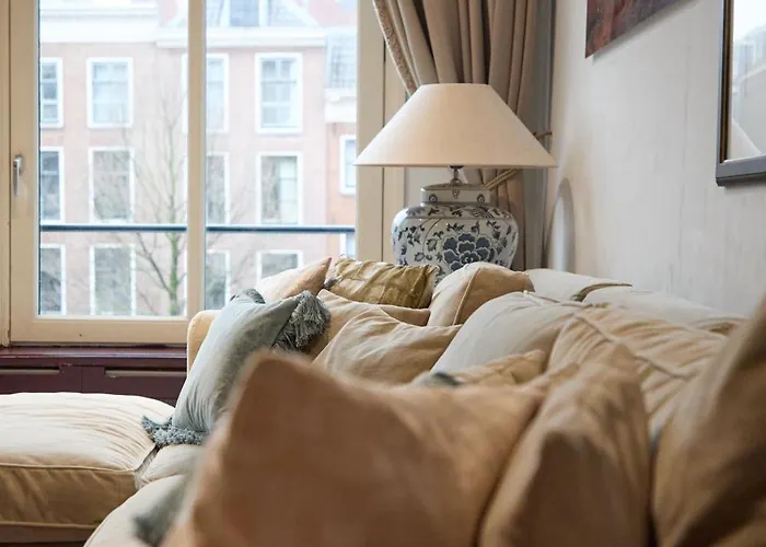 Redlight Canalview Centre Апартаменты