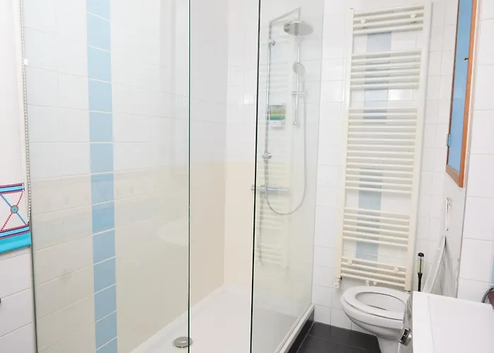 Апартаменты Redlight Canalview Centre *